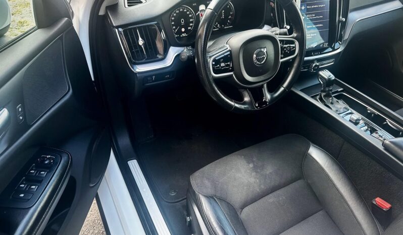 VOLVO V60 2.0 D [D3] Kinetic Geartronic MAGYAR-VEZ.SZ.KÖNYV-SÁVTARTÓ-TÁBLAFELISMERŐ! teljes