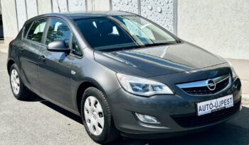 OPEL ASTRA J 1.6 Enjoy VEZ.SZERVIZKÖNYV-140eKM-KLIMA-TEMPOMAT-SÉRÜLÉSMENTES !! teljes