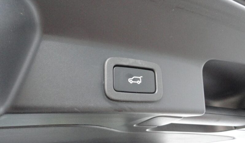 JAGUAR F-PACE D200 R-Dynamic SE (Automata) BŐR-NAVI-KAMERA-MERIDIAN-F1-LED-Mo-i-80eKm-1 ÉV GARANCIA!! teljes