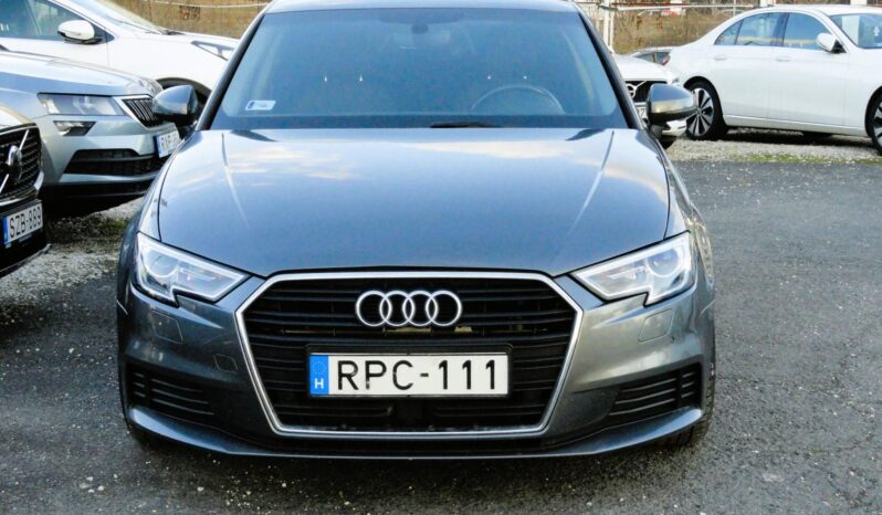 AUDI A3 Sportback 1.4 TFSI CoD Design S-tronic G-TRON teljes