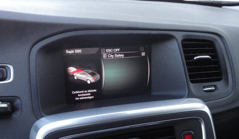 VOLVO S60 2.0 D [D2] Momentum Geartronic BŐR-TEMPOMAT-NAVI-126e Km-1 ÉV GARANCIÁVAL! teljes