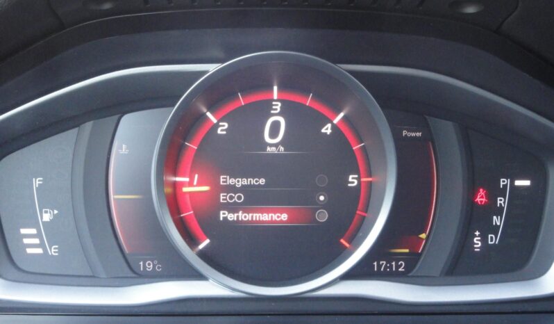 VOLVO S60 2.0 D [D2] Momentum Geartronic BŐR-TEMPOMAT-NAVI-126e Km-1 ÉV GARANCIÁVAL! teljes