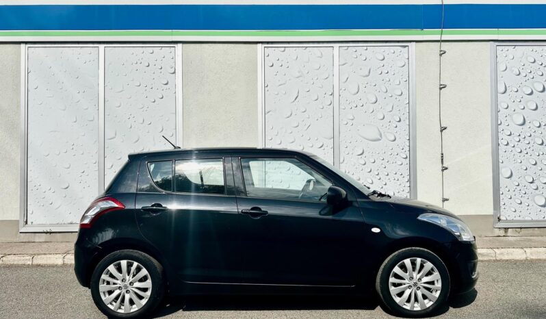 SUZUKI SWIFT 1.2 GLX AC ESP VEZ.SZ.KÖNYV-TEMPOMAT-ÜLÉSFŰTÉS-NAPFÉNYTETŐ! teljes