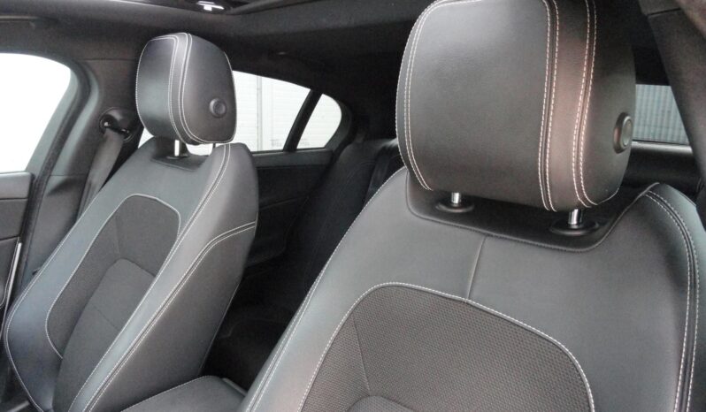 JAGUAR XE 2.0 l4D R-Sport (Automata) NAVI-KAMERA-F1-EL.TETŐ-VEZETÉSTÁMOGATÓ-Mo-i-1 ÉV GARANCIÁVAL!! teljes