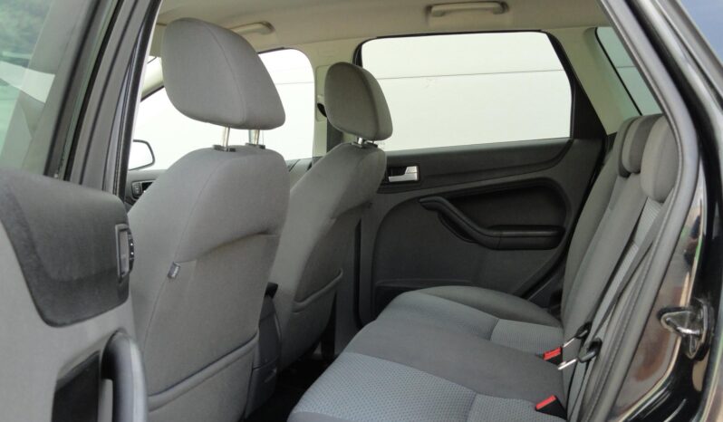 FORD FOCUS 1.6 Ambiente KOMBI-KLÍMA-MEGKÍMÉLT ÁLLAPOT! teljes