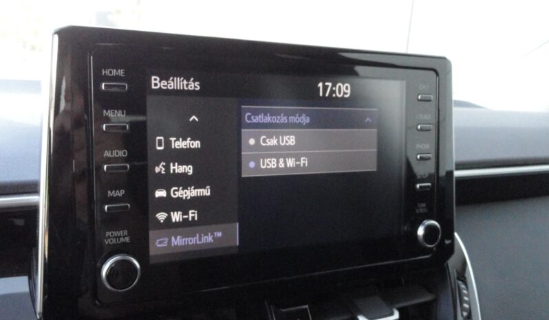 TOYOTA COROLLA Sedan 1.8 Hybrid Comfort Tech e-CVT KAMERA-ÜLÉSFŰTÉS-VEZETÉSTÁMOGATÓ-Mo-i-100eKm-1 ÉV GARANCIÁVAL!! teljes
