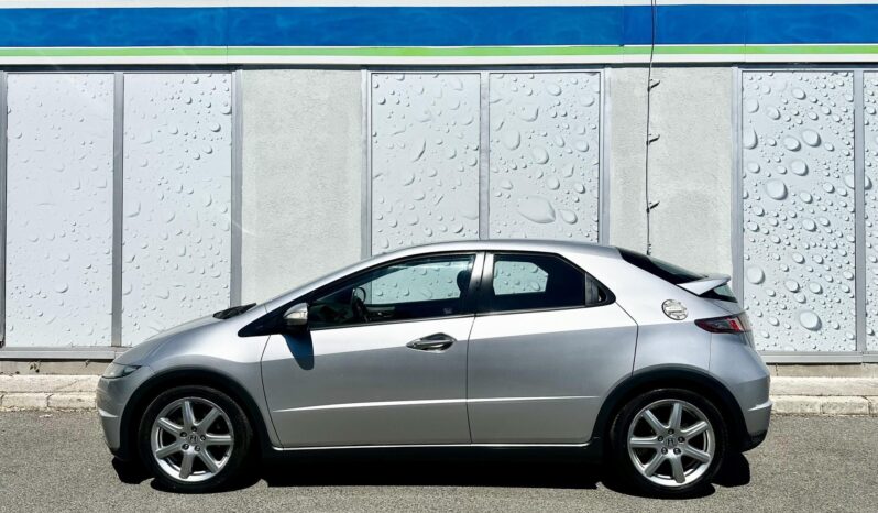 HONDA CIVIC 1.8 Sport VEZ.SZERVÍZKÖNYV-139eKM-TEMPOMAT-TOLATÓRADAR-SÉR.MENTES teljes