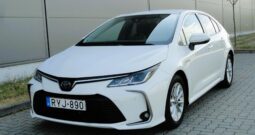 TOYOTA COROLLA Sedan 1.8 Hybrid Comfort Tech e-CVT KAMERA-ÜLÉSFŰTÉS-VEZETÉSTÁMOGATÓ-Mo-i-100eKm-1 ÉV GARANCIÁVAL!!