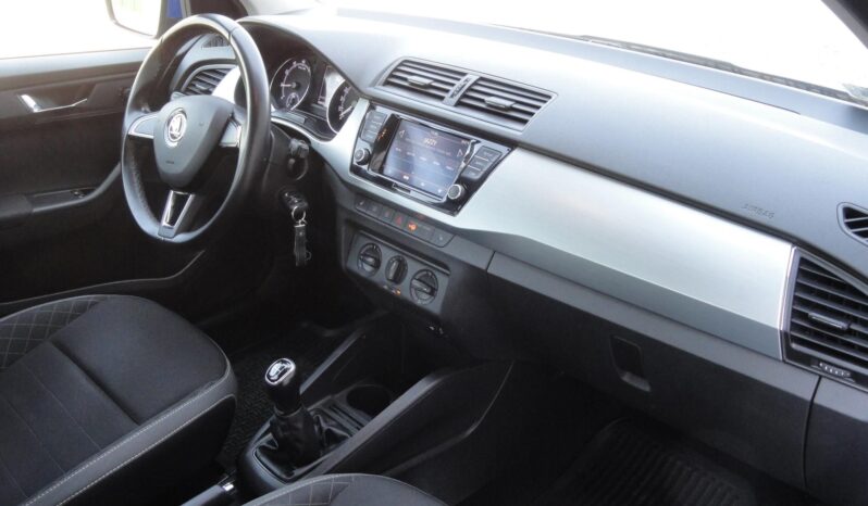 SKODA FABIA 1.0 MPI Ambition TEMPOMAT-ÜLÉSFŰTÉS-TOLATÓRADAR-Mo-i-1 ÉV GARANCIÁVAL! teljes