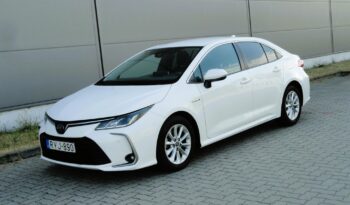 TOYOTA COROLLA Sedan 1.8 Hybrid Comfort Tech e-CVT KAMERA-ÜLÉSFŰTÉS-VEZETÉSTÁMOGATÓ-Mo-i-100eKm-1 ÉV GARANCIÁVAL!! teljes
