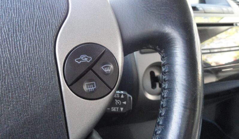 TOYOTA PRIUS 1.5 HSD (Automata) VEZETETT SZERVÍZKÖNYV!! teljes