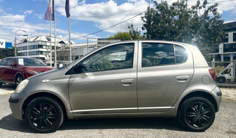 TOYOTA YARIS 1.0 Blue MAGYAR-GARANTÁLT KM-RENDSZERESEN SZERVIZELT-MŰSZAKI:2027.12-IG! teljes